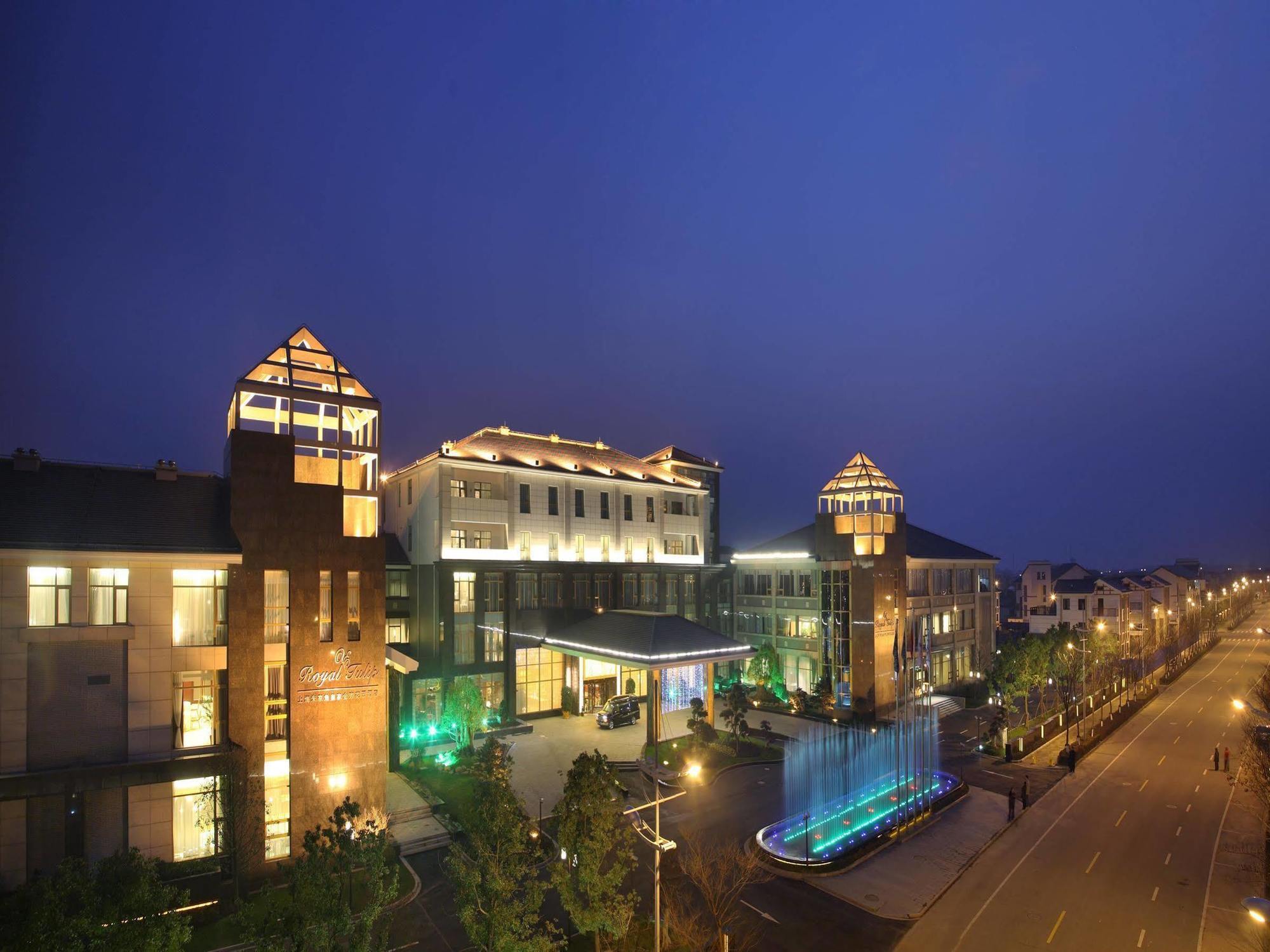 Royal Tulip Hotel Zhujiajiao Shanghai Exterior foto